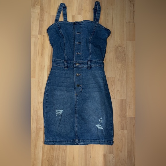 Jean dress - Picture 1 of 2